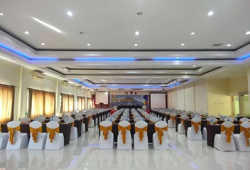 Отель Sylvia Beach Villa