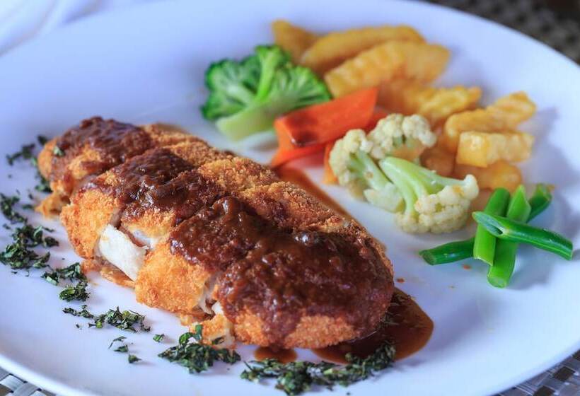 Отель Sylvia Beach Villa