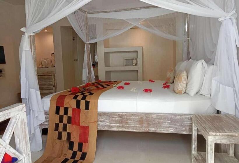 هتل The Villa Luxury Suites