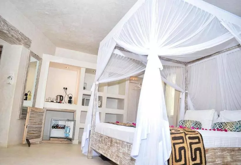 هتل The Villa Luxury Suites