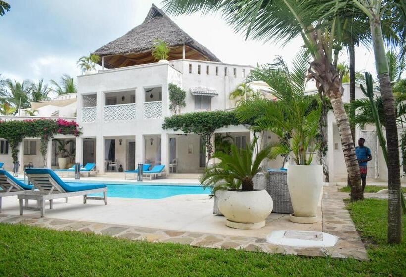 هتل The Villa Luxury Suites