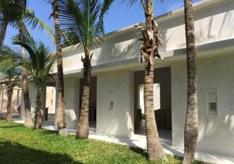 هتل The Villa Luxury Suites