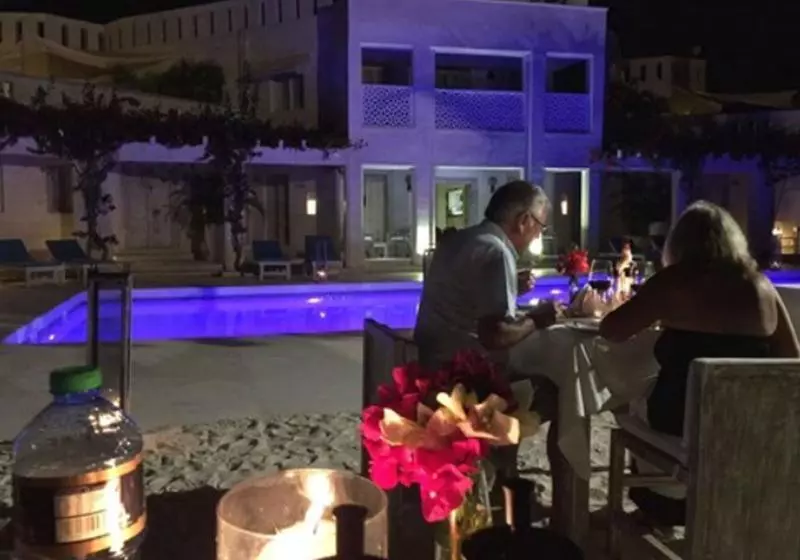 هتل The Villa Luxury Suites