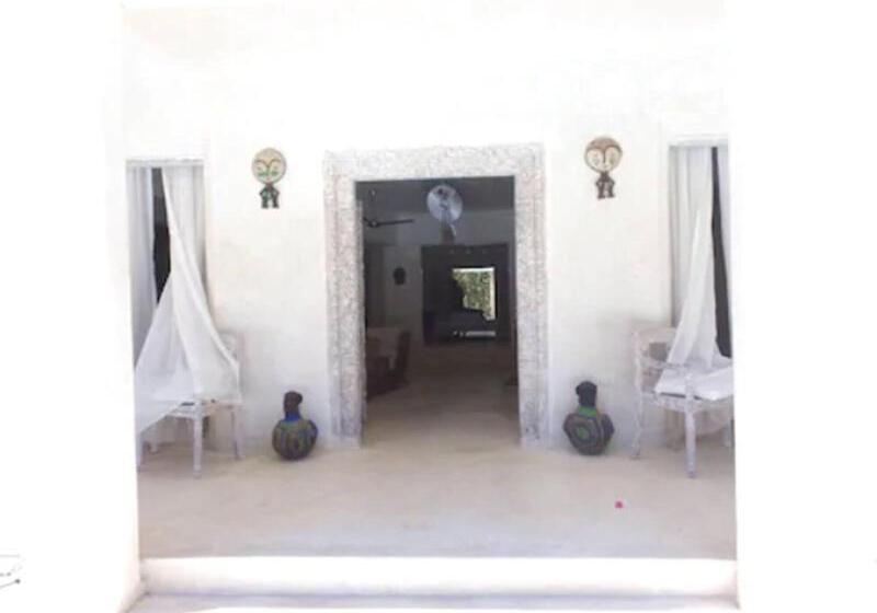 هتل The Villa Luxury Suites