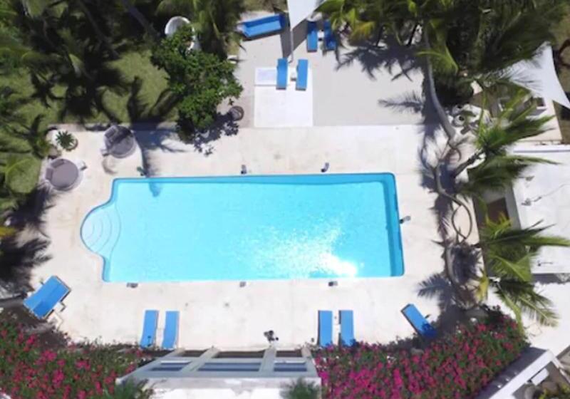 هتل The Villa Luxury Suites