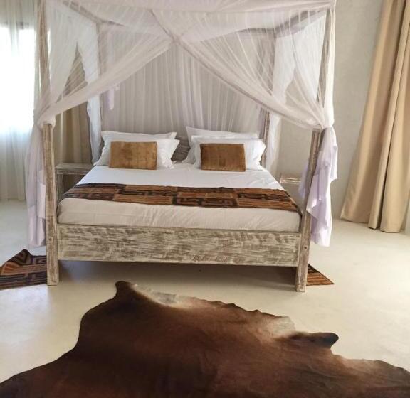 هتل The Villa Luxury Suites
