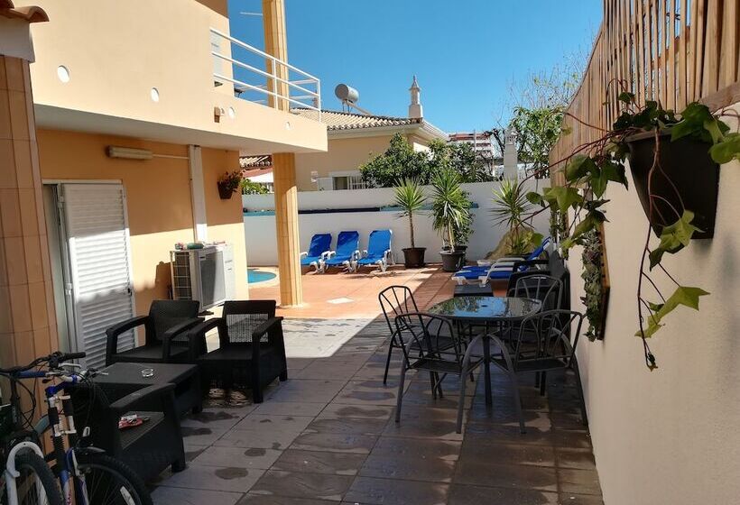 My Guest House Hostel