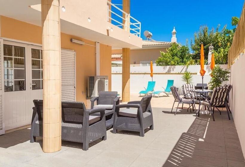 My Guest House Hostel