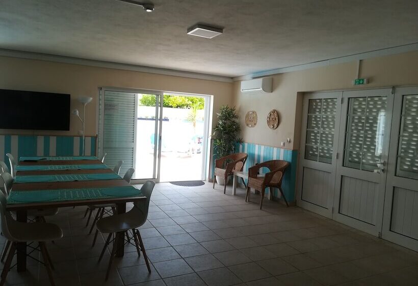 My Guest House Hostel