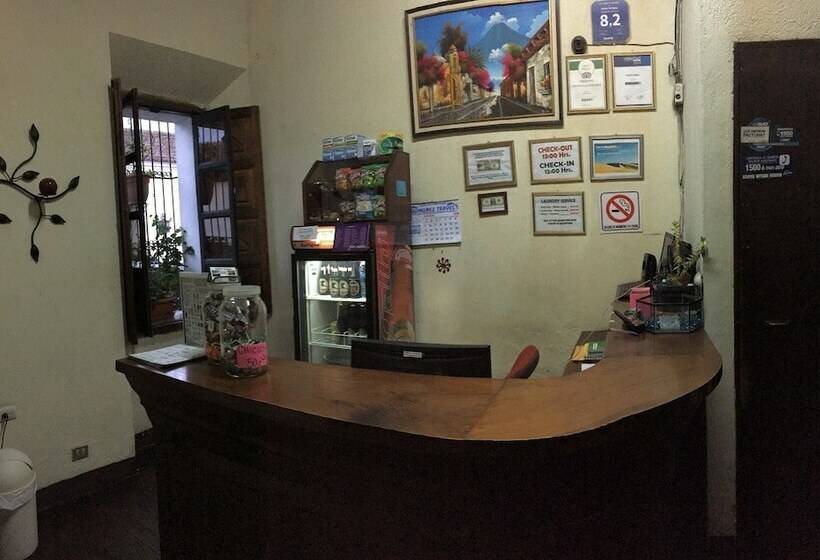 هاستل Hostal Antigua