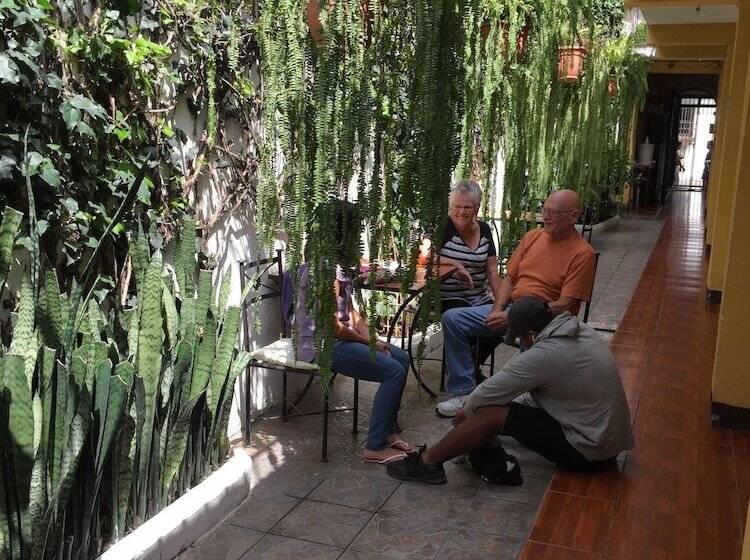 هاستل Hostal Antigua