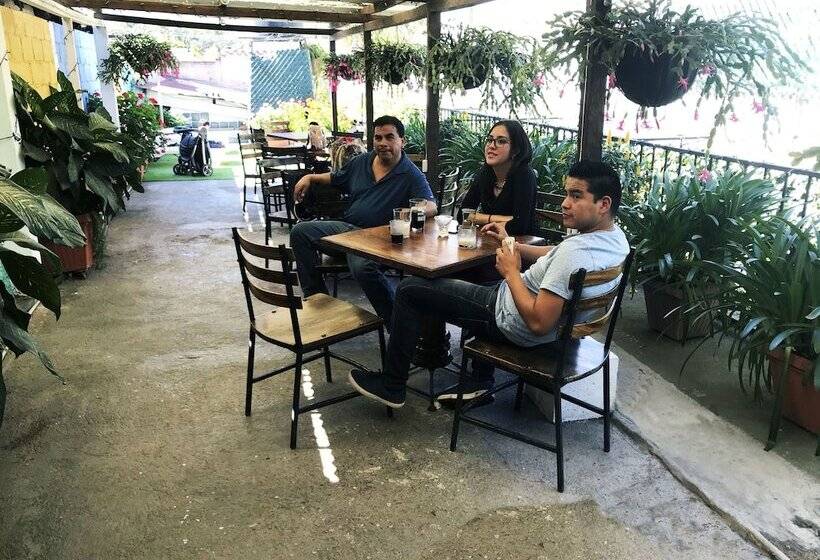 هاستل Hostal Antigua