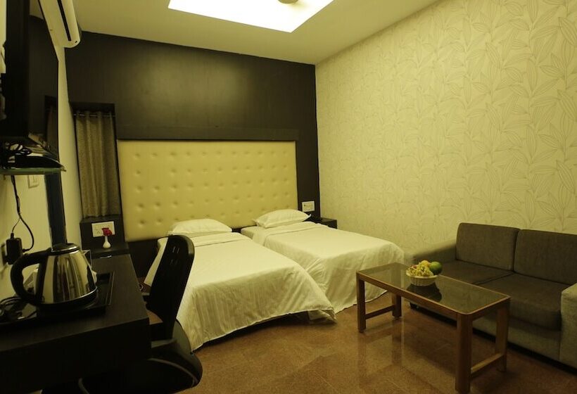 Hotelli Collection O Santhome Residency Near Marina Beach