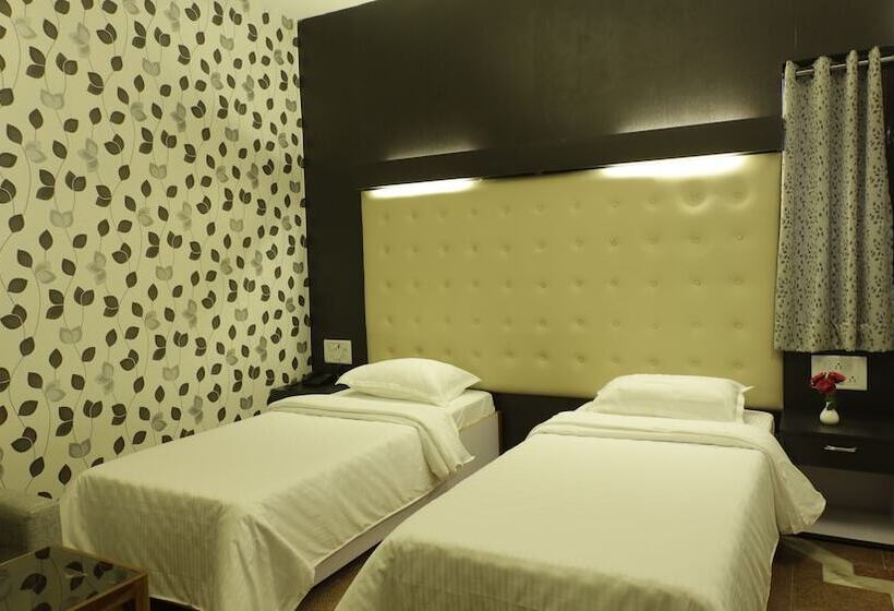 Hotelli Collection O Santhome Residency Near Marina Beach