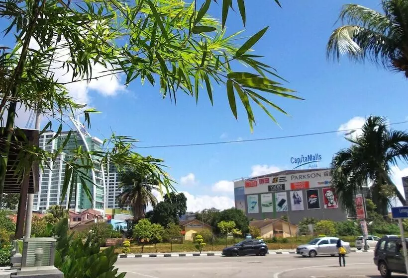 ホテル Palm City Villa