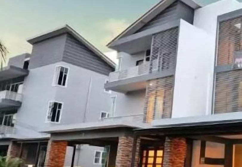 ホテル Palm City Villa