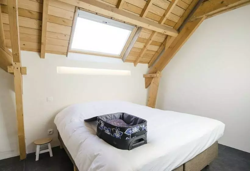 Hotelli Vakantiewoningen Eyndevelde