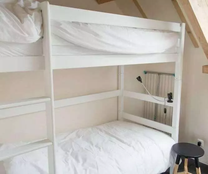 Hotelli Vakantiewoningen Eyndevelde