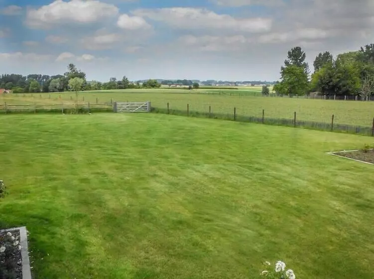 Hotelli Vakantiewoningen Eyndevelde