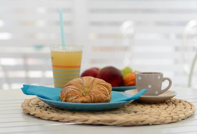 פנסיון B&b Vistamare Suite