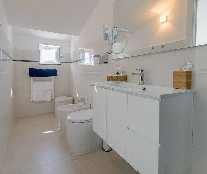 פנסיון B&b Vistamare Suite