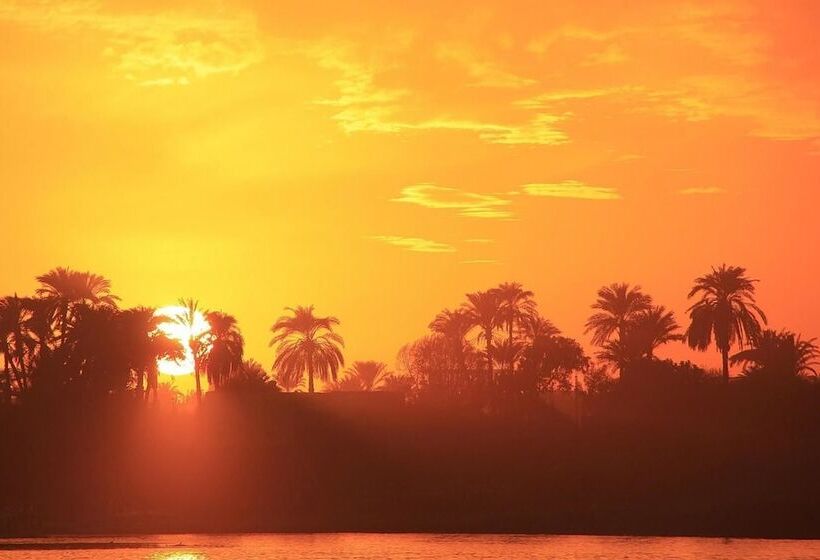 پانسیون Lotus Lis House