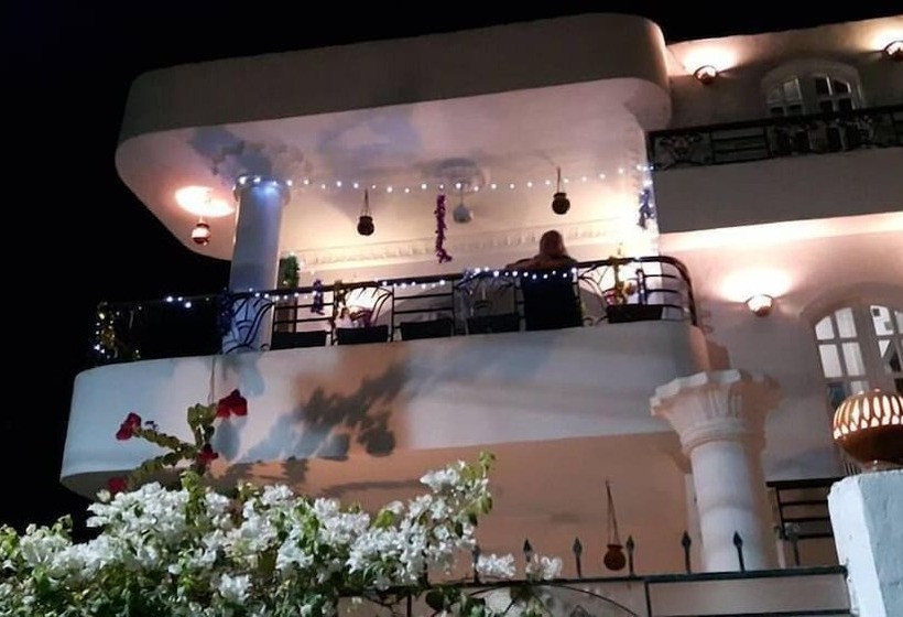 پانسیون Lotus Lis House