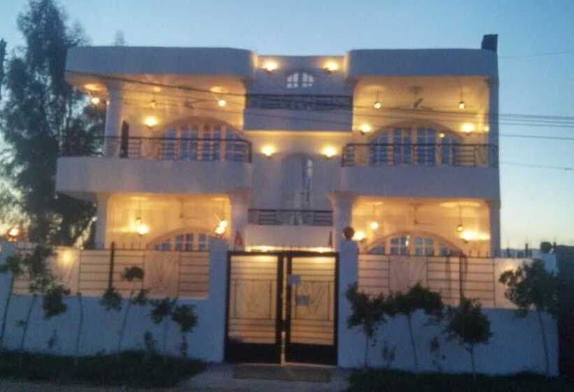 پانسیون Lotus Lis House