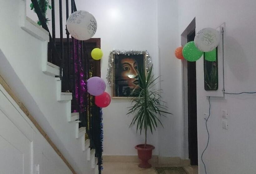 پانسیون Lotus Lis House