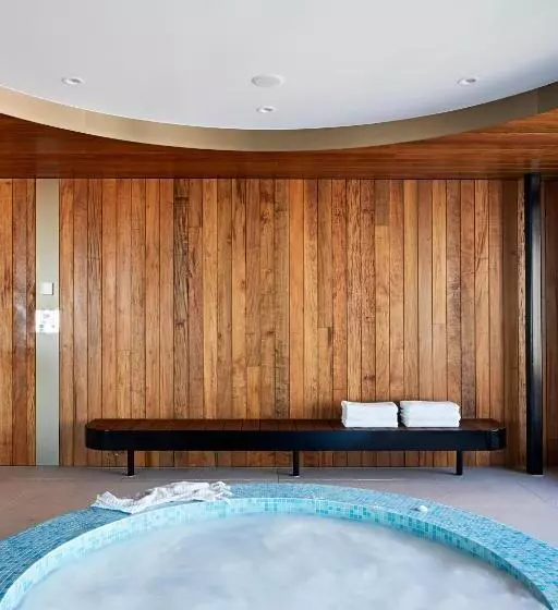 Tyrian Albert Park Lake