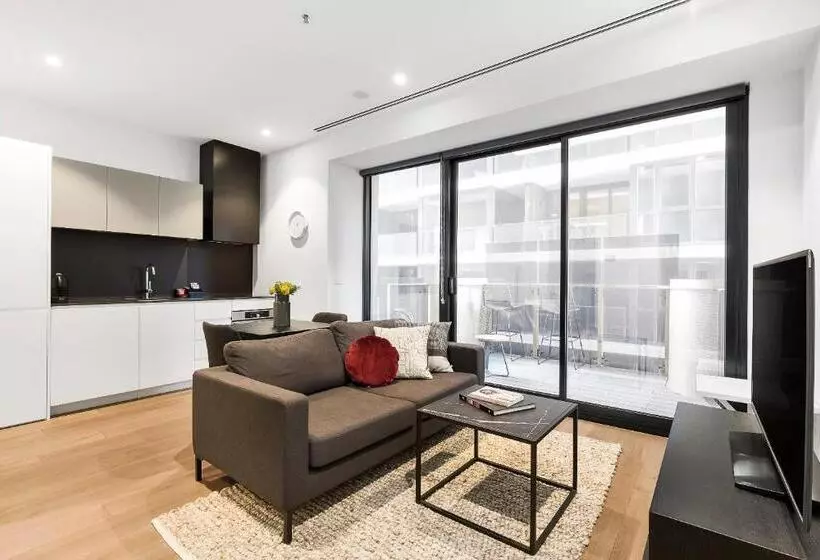 Tyrian Albert Park Lake