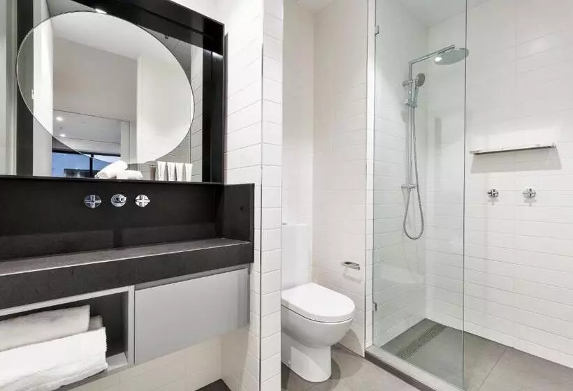 Tyrian Albert Park Lake