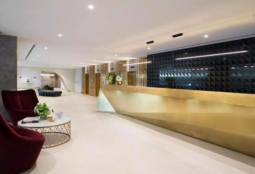 Tyrian Albert Park Lake