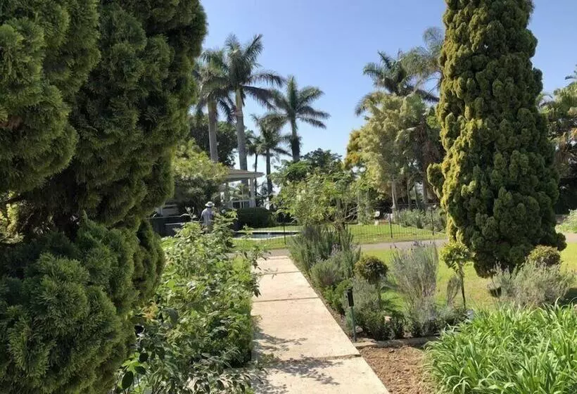 Aamiaismajoitus (B&B) The Bentley Westville