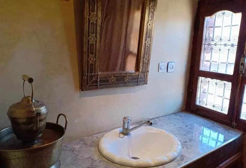 تختخواب و صبحانه Tizi Maison D Hôtes