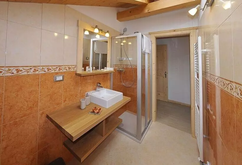 Hotelli Garnì Bucaneve Bellezza E Salute