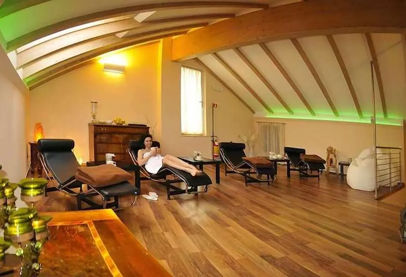 Hotelli Garnì Bucaneve Bellezza E Salute