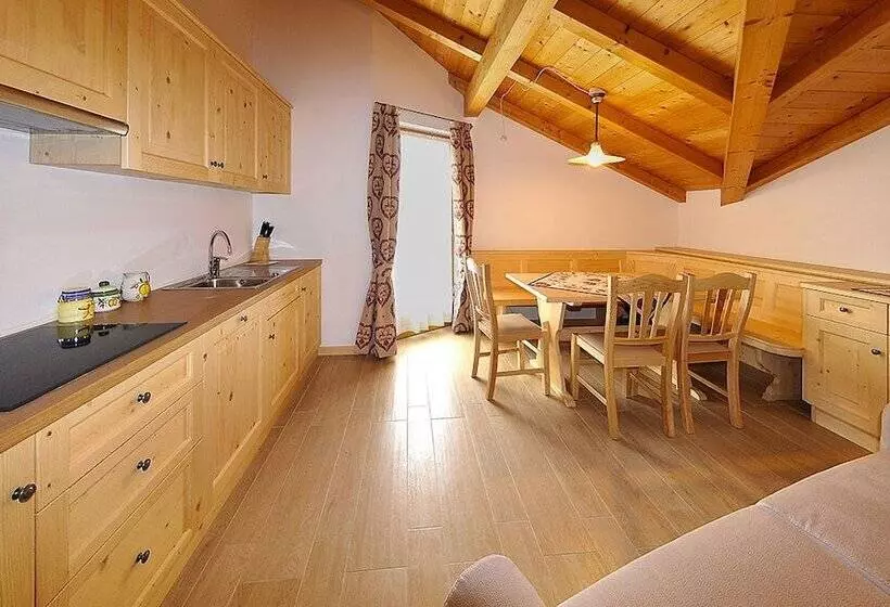 Hotelli Garnì Bucaneve Bellezza E Salute