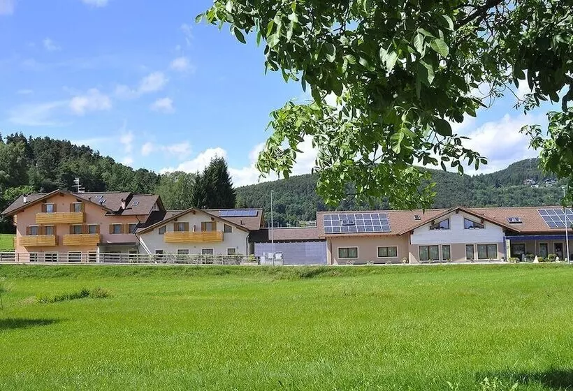 Hotelli Garnì Bucaneve Bellezza E Salute