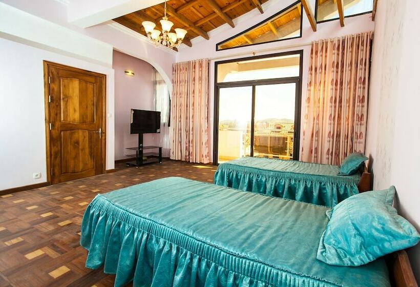 Hotel Oceanis Home & Voyages