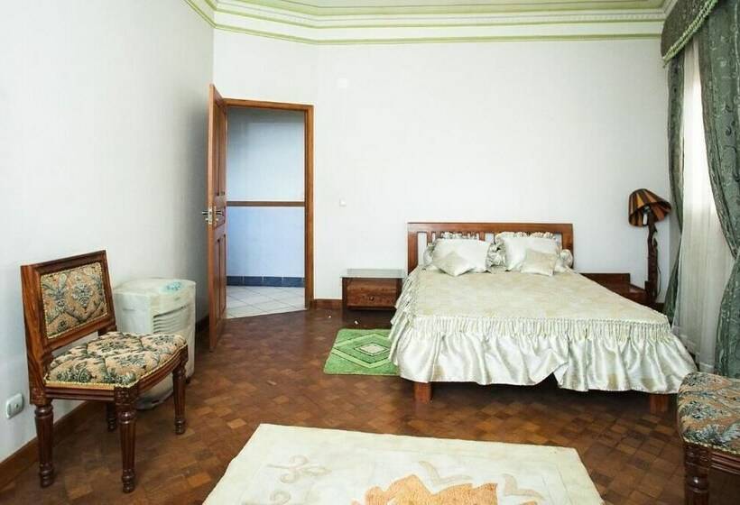 Hotel Oceanis Home & Voyages