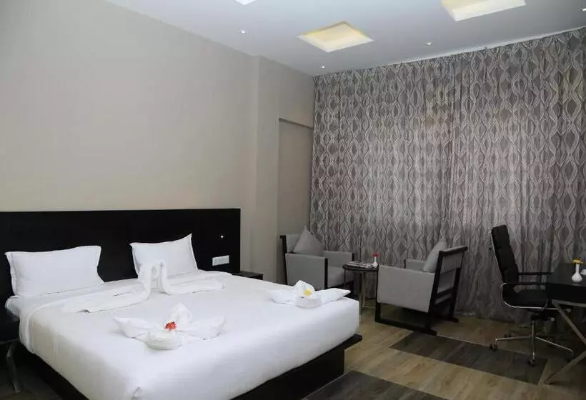 Hotelli Queens Inn