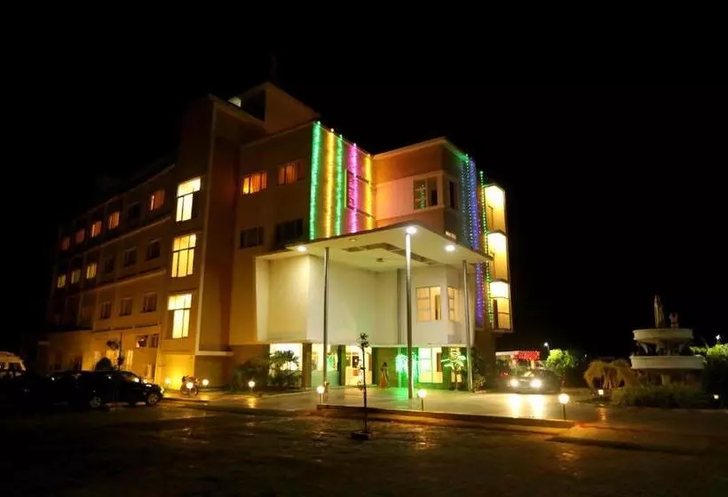 Hotelli Queens Inn