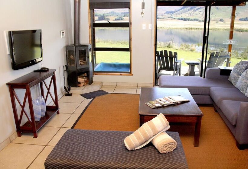 בית מלון כפרי Sani Valley Nature Lodges