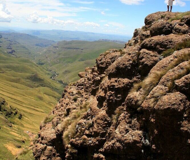 בית מלון כפרי Sani Valley Nature Lodges