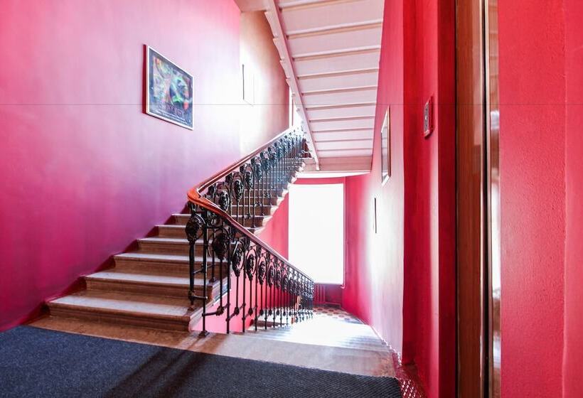 酒店 Superhostel On Mayakovskogo 27