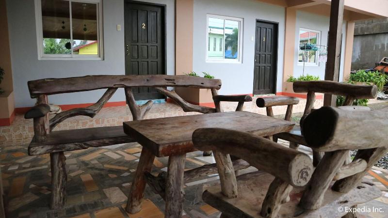 פנסיון Zeah's Inn