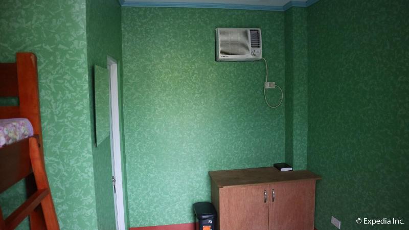 פנסיון Zeah's Inn