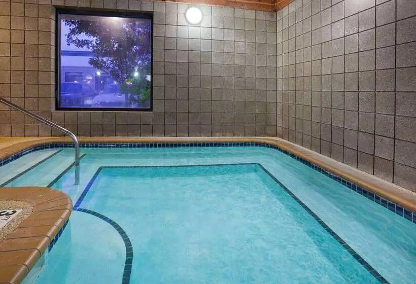 בית מלון כפרי Americinn By Wyndham Coon Rapids