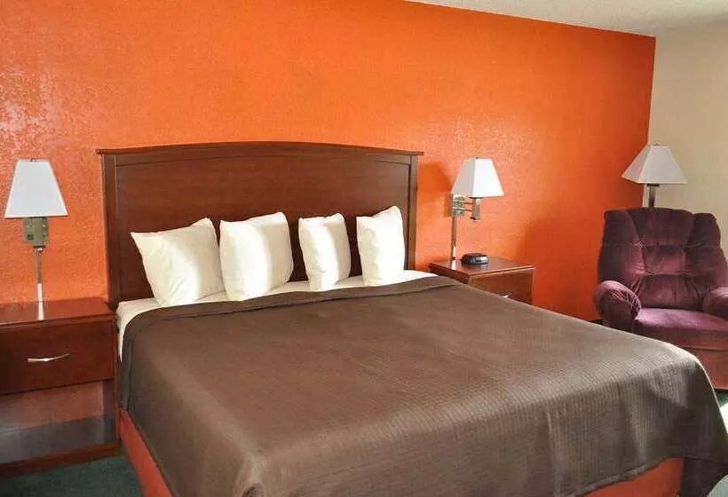 Отель Americinn By Wyndham Plymouth